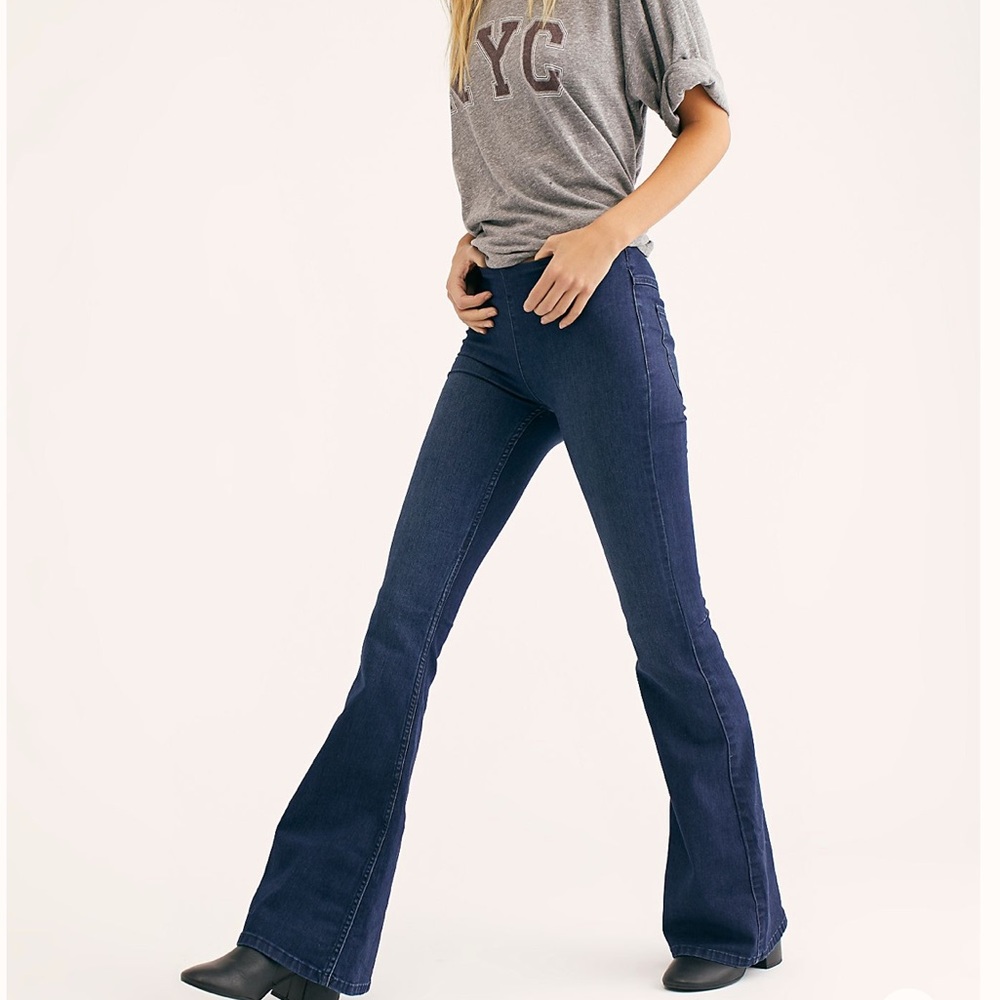 FREE PEOPLE Penny Pull-On Flare Jeans Rich Blue